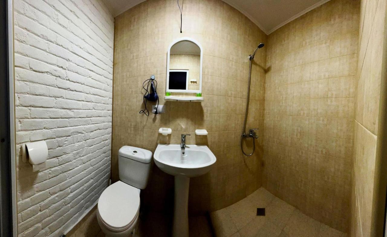 Hostel Pirosmani Tbilissi Extérieur photo