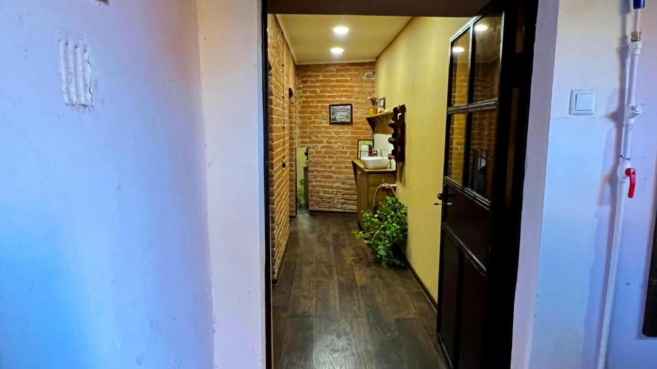 Hostel Pirosmani Tbilissi Extérieur photo