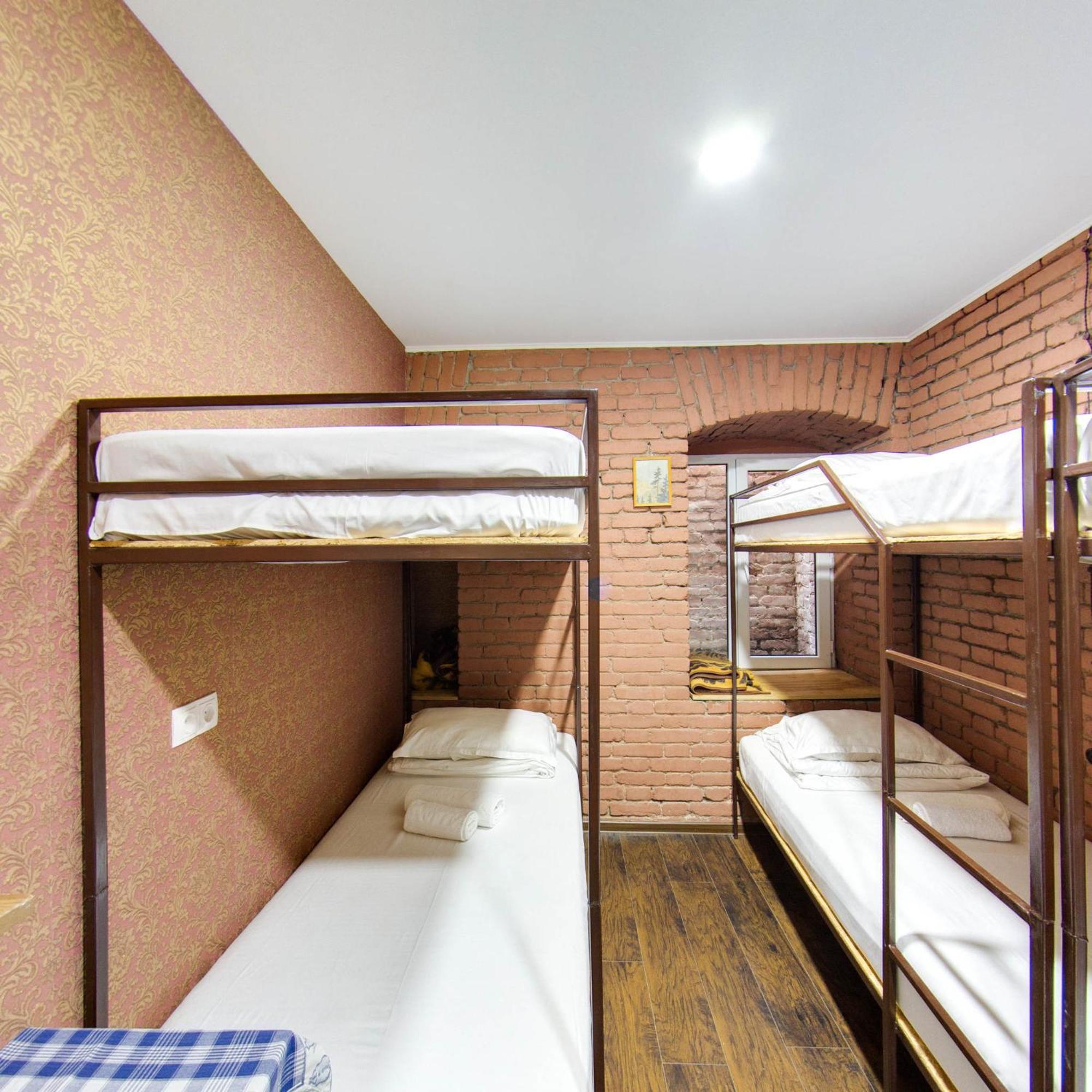 Hostel Pirosmani Tbilissi Extérieur photo